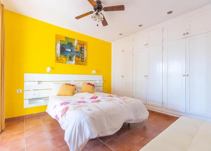 Villa Private With Heated Pool & Terrace View