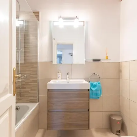 Private With Heated Pool & Terrace View Вилла Коральео